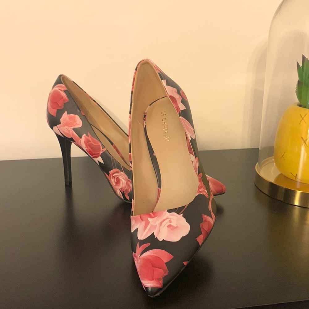 Brand new, point toe stiletto